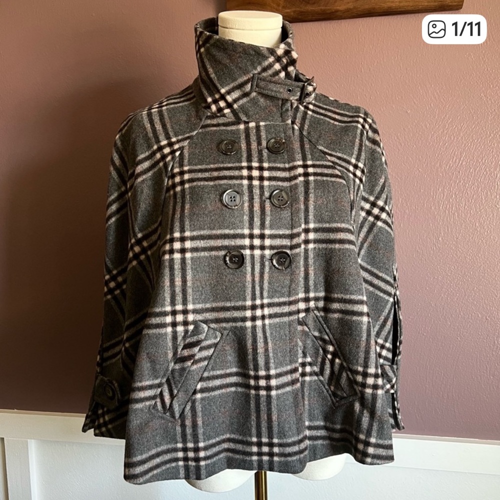 Mono B Gray and White Cape Coat with High Collar